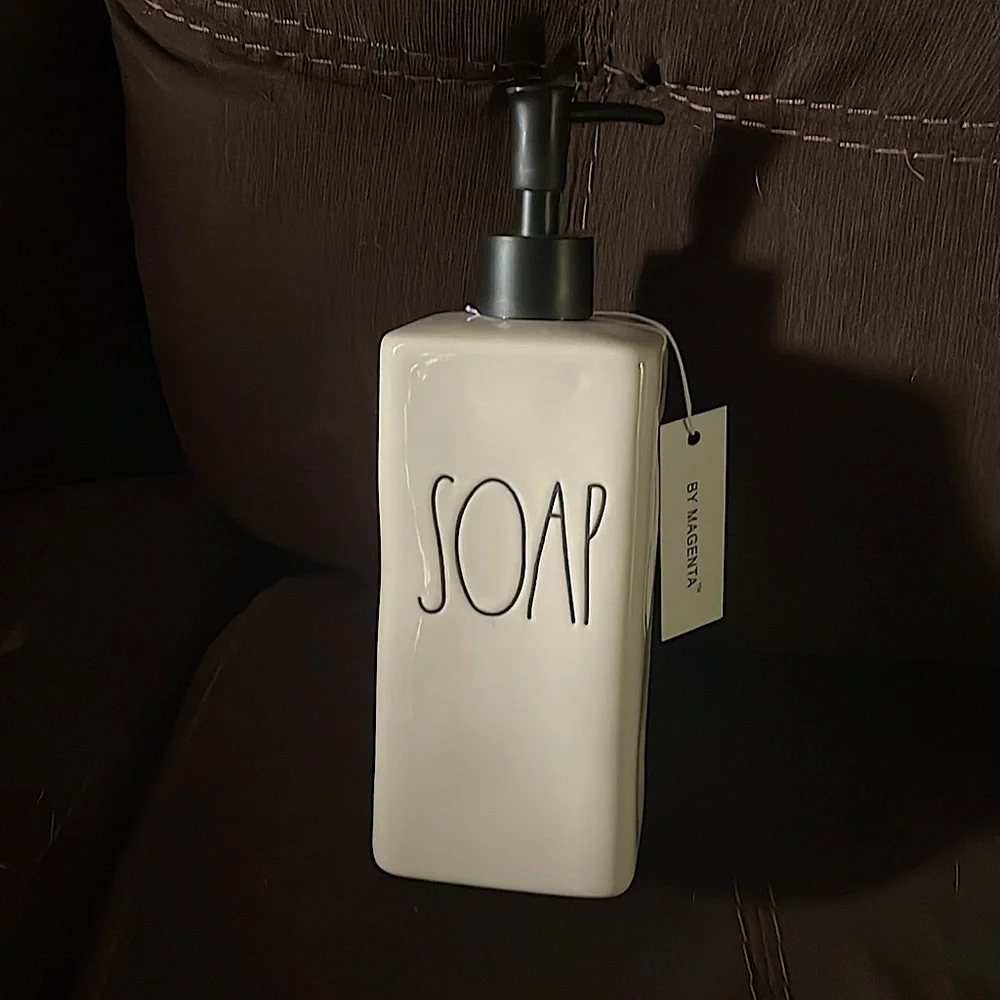RAE DUNN | “SOAP” Matte Square Soap/Lotion Dispenser with rare black pump